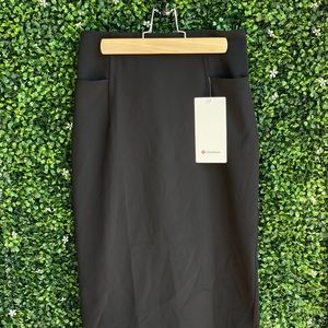 Lululemon - A new route skirt
